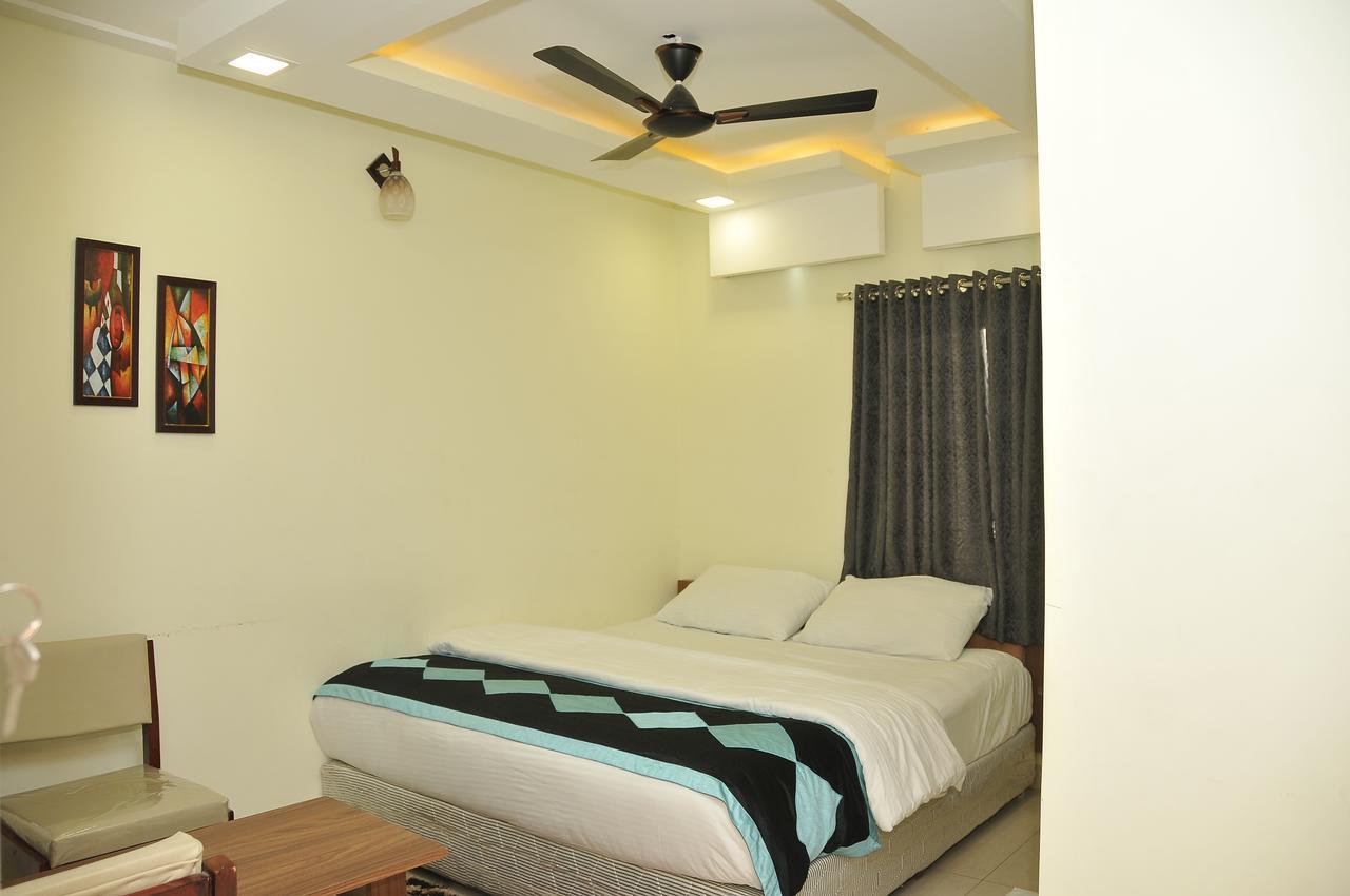 Hotel Pasupala Grand Anantapur Dış mekan fotoğraf
