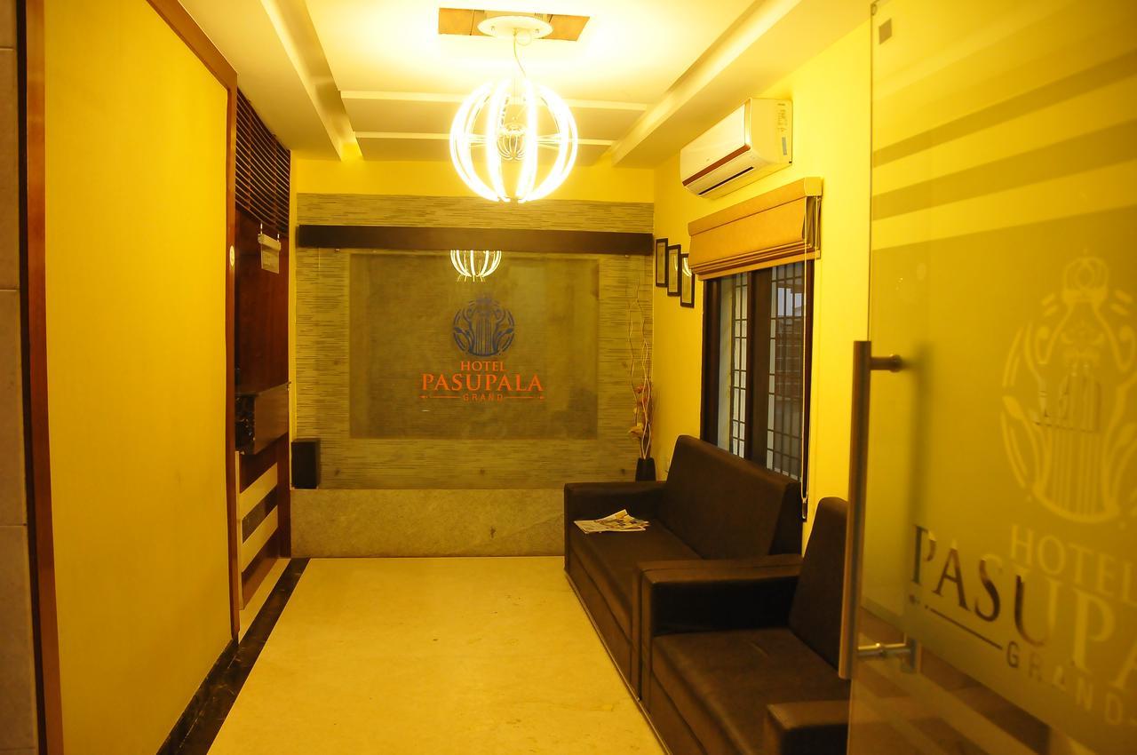 Hotel Pasupala Grand Anantapur Dış mekan fotoğraf